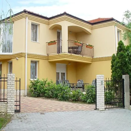 Garda Apartmanház