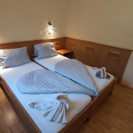 Garda Apartmanház