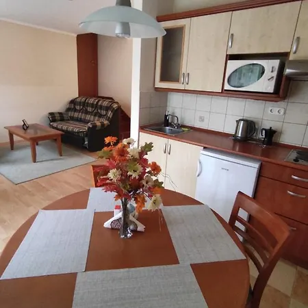 Garda Apartmanház Apartamento Hévíz