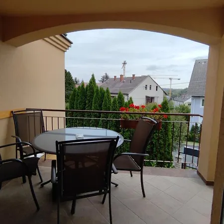 Garda Apartmanház Apartamento *