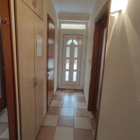 Garda Apartmanház Apartamento