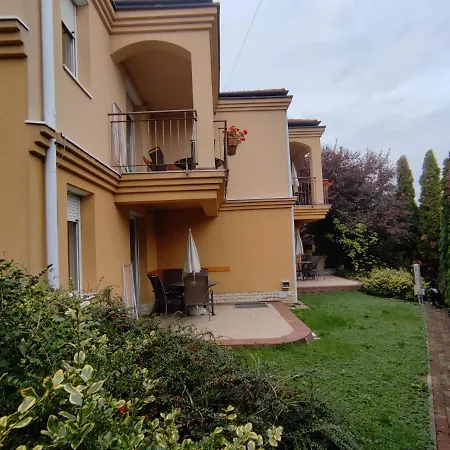 Garda Apartmanház