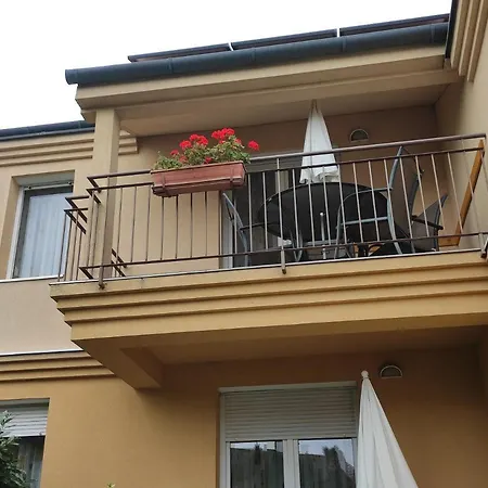 Garda Apartmanház Apartamento