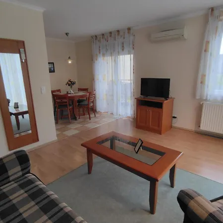 Apartamento Garda Apartmanház