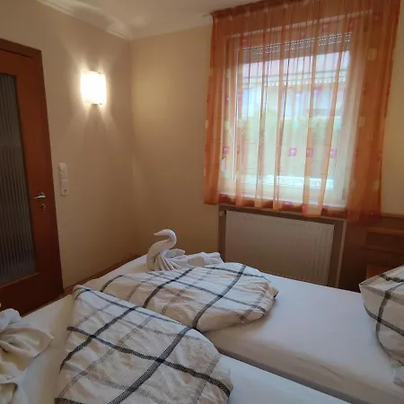 Garda Apartmanház * Hévíz
