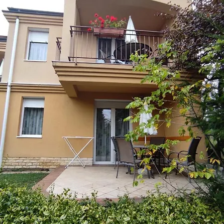 Garda Apartmanház *
